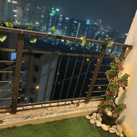 Guti Buti Homes Noida Bagian luar foto
