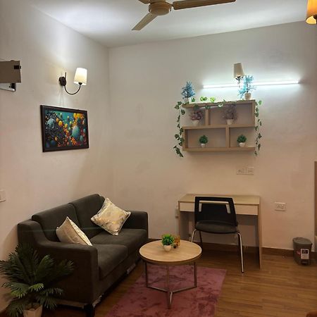 Guti Buti Homes Noida Bagian luar foto