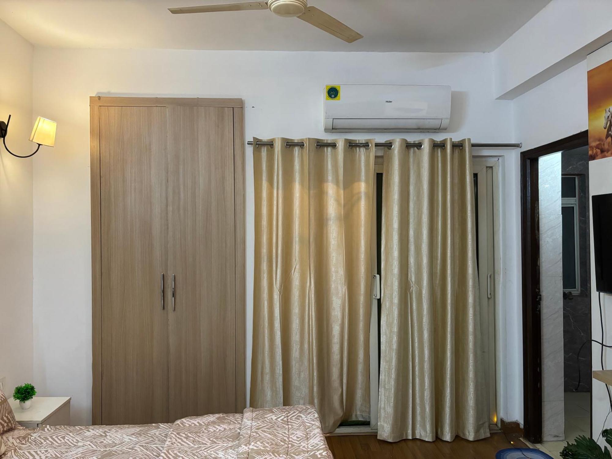 Guti Buti Homes Noida Bagian luar foto