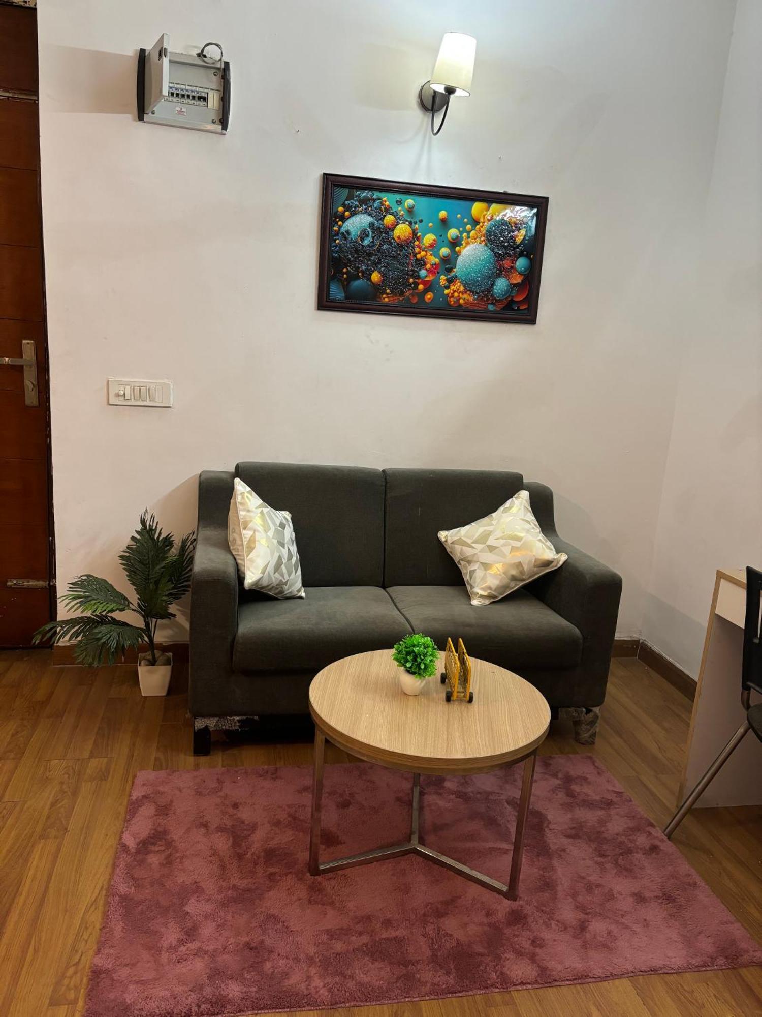 Guti Buti Homes Noida Bagian luar foto